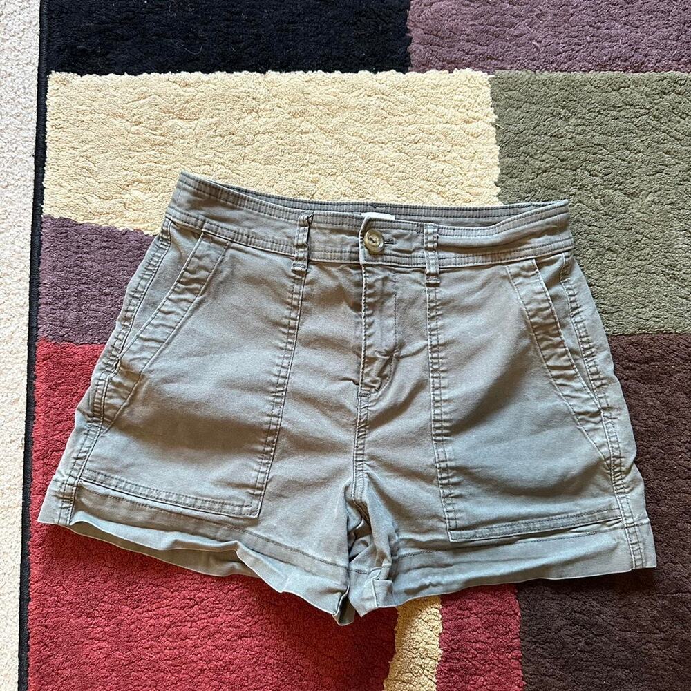 a new day stretch khaki green / gray  short summer